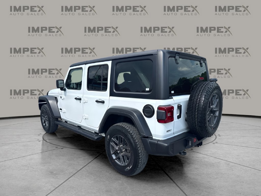 Used 2025 Jeep Wrangler Unlimited Sport AWD/4WD image 3