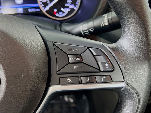 Used 2025 Nissan Sentra SV FWD image 30