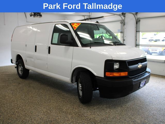Used 2017 Chevrolet Express 2500 RWD image 7