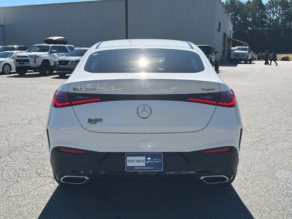 Used 2024 Mercedes-Benz GLC 300 4MATIC image 6