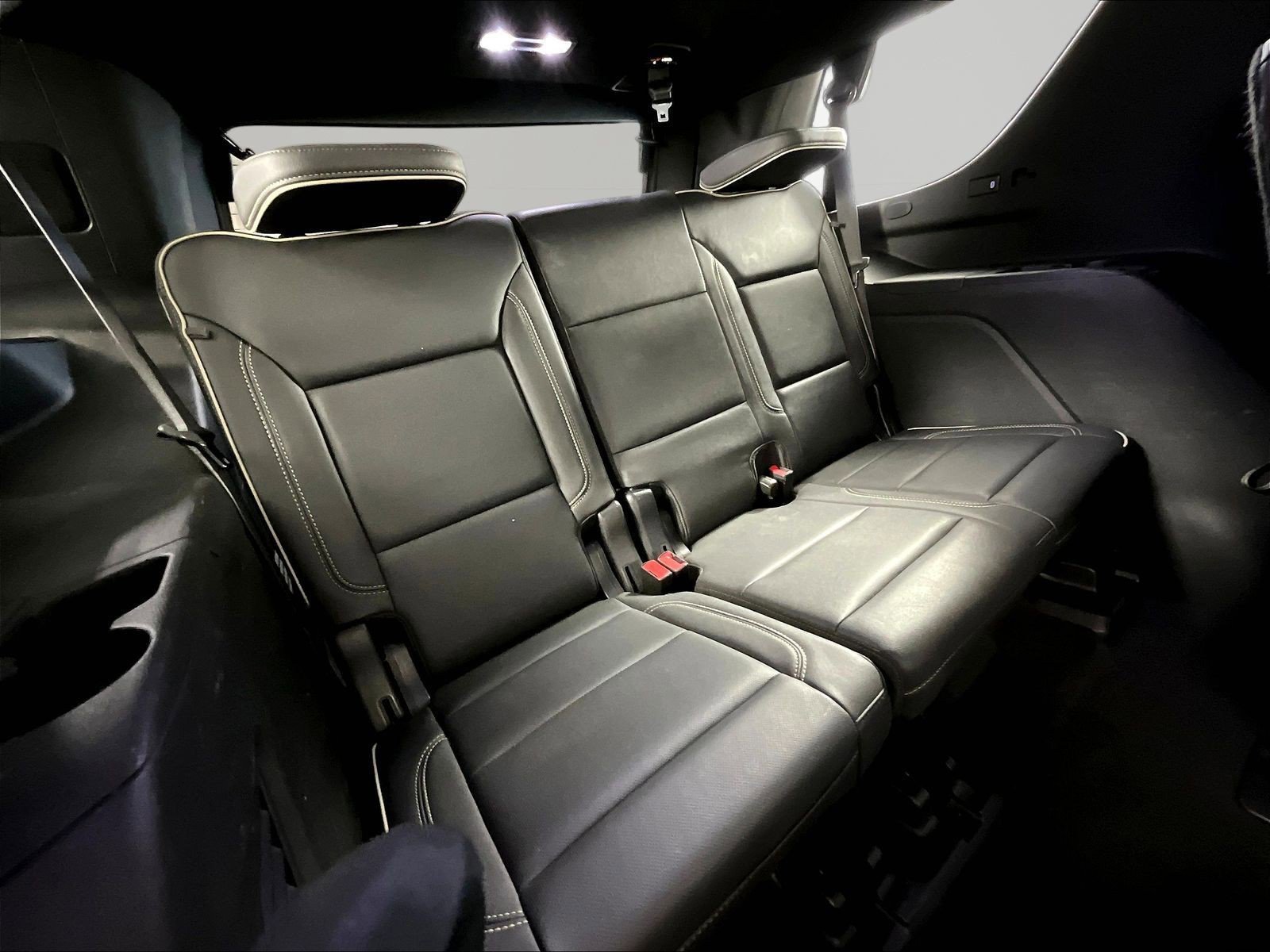 Used 2023 Chevrolet Tahoe Premier AWD/4WD image 24