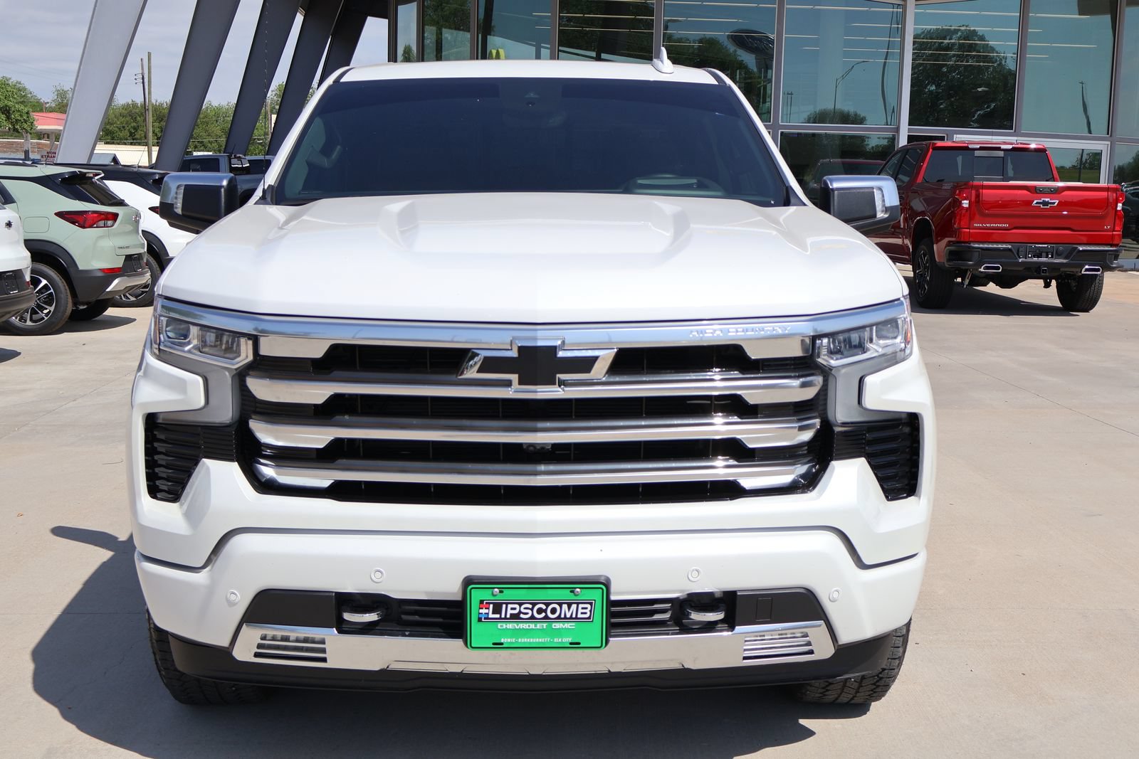 Used 2025 Chevrolet Silverado 1500 High Country w/ Technology Package AWD/4WD image 4