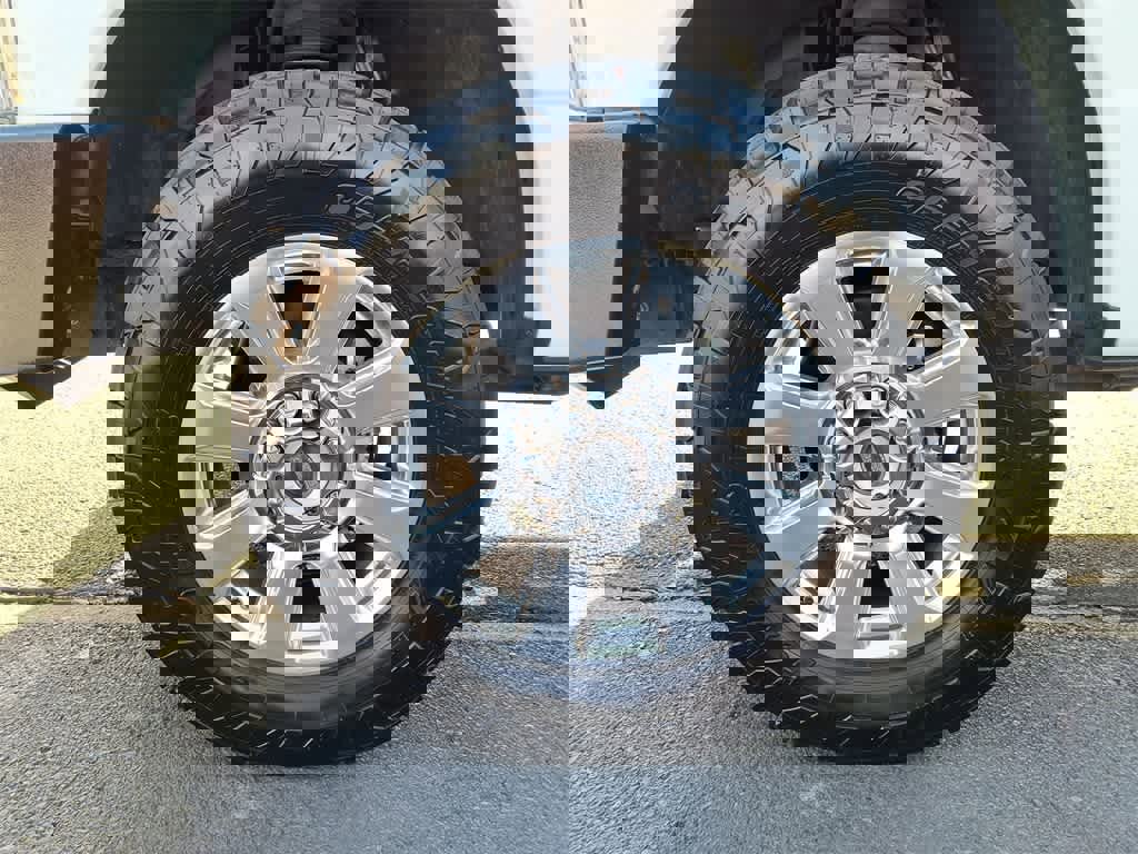 Used 2022 Ford F350 Platinum w/ FX4 Off-Road Package image 10