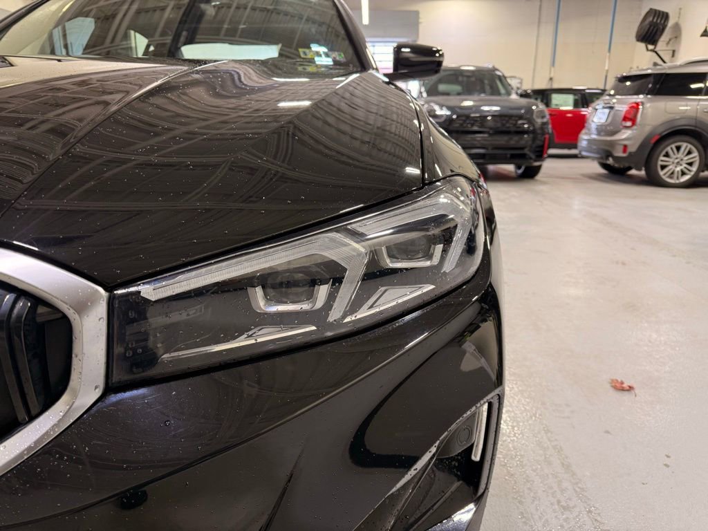 Used 2023 BMW 330i xDrive 330i xDrive image 9