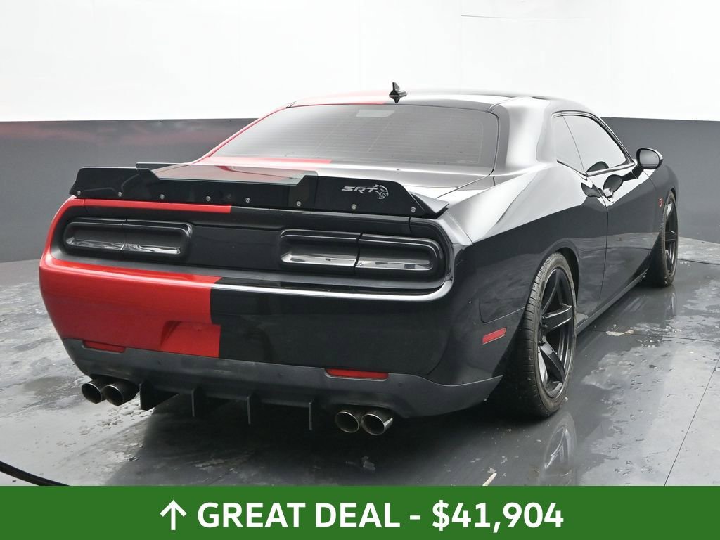 Used 2016 Dodge Challenger SRT Hellcat image 11
