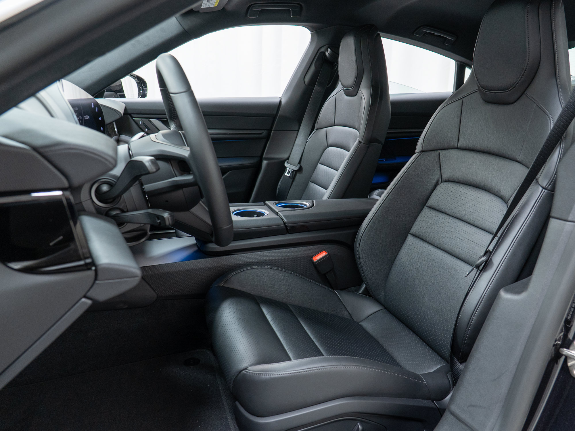 New 2026 Porsche Taycan 4S AWD/4WD image 17