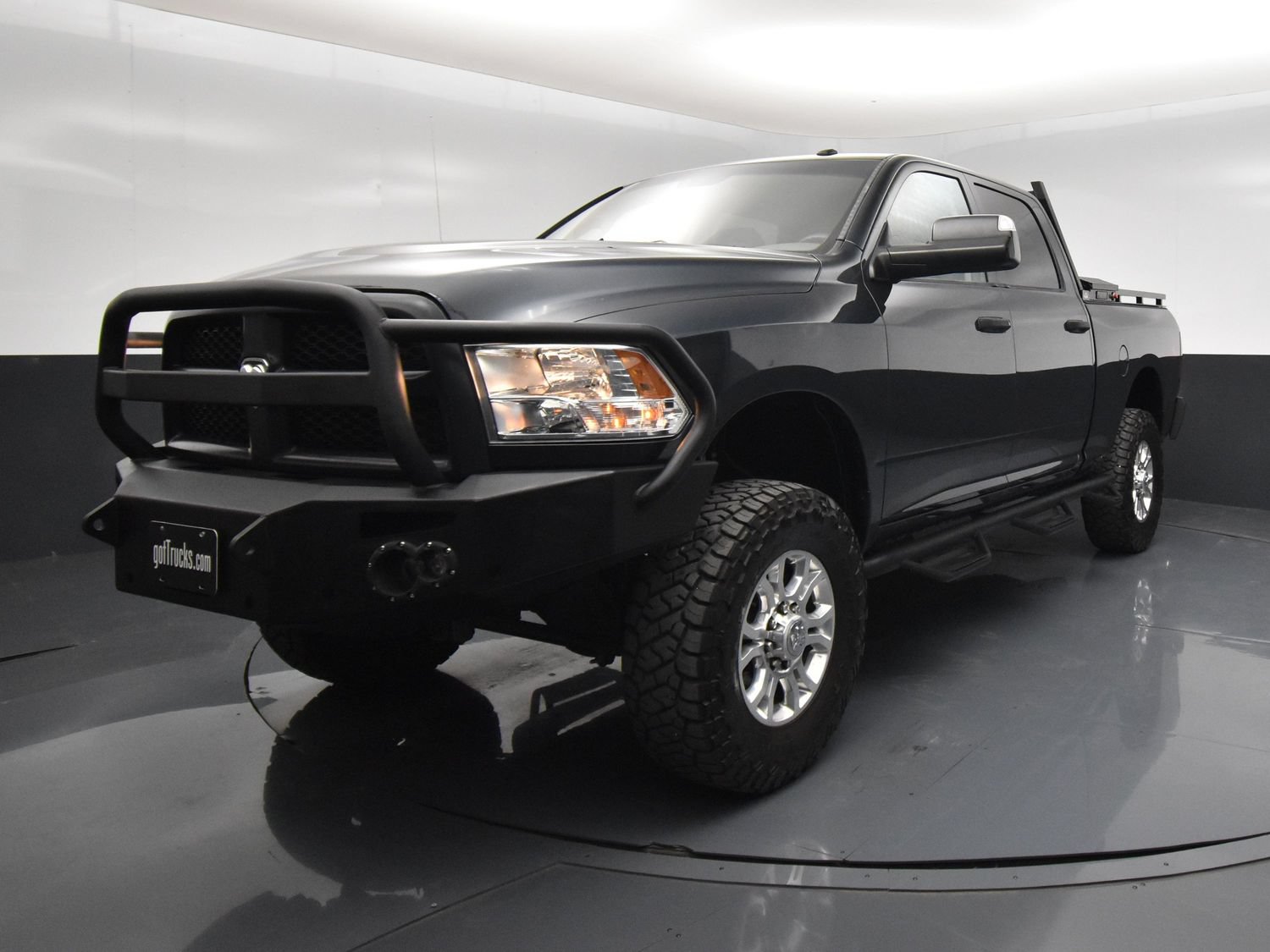Used 2017 RAM 2500 Tradesman w/ Popular Equipment Group AWD/4WD image 2