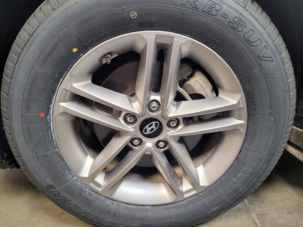 Used 2018 Hyundai Santa Fe Sport w/ 2.4L Value Package 02 FWD image 31