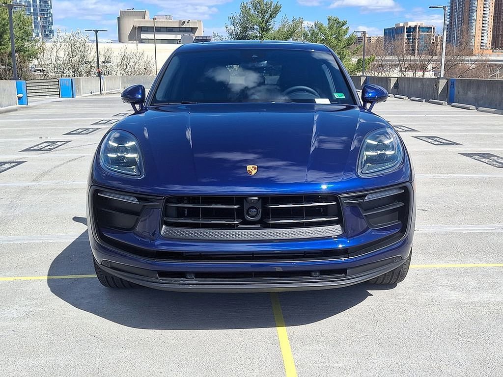 Used 2025 Porsche Macan image 6