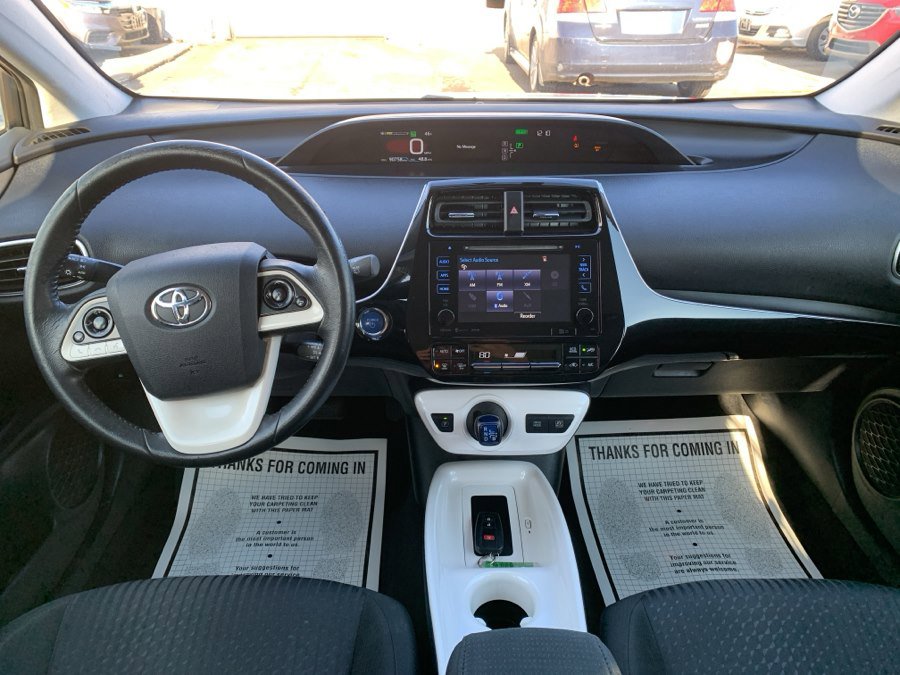 Used 2016 Toyota Prius Three image 14