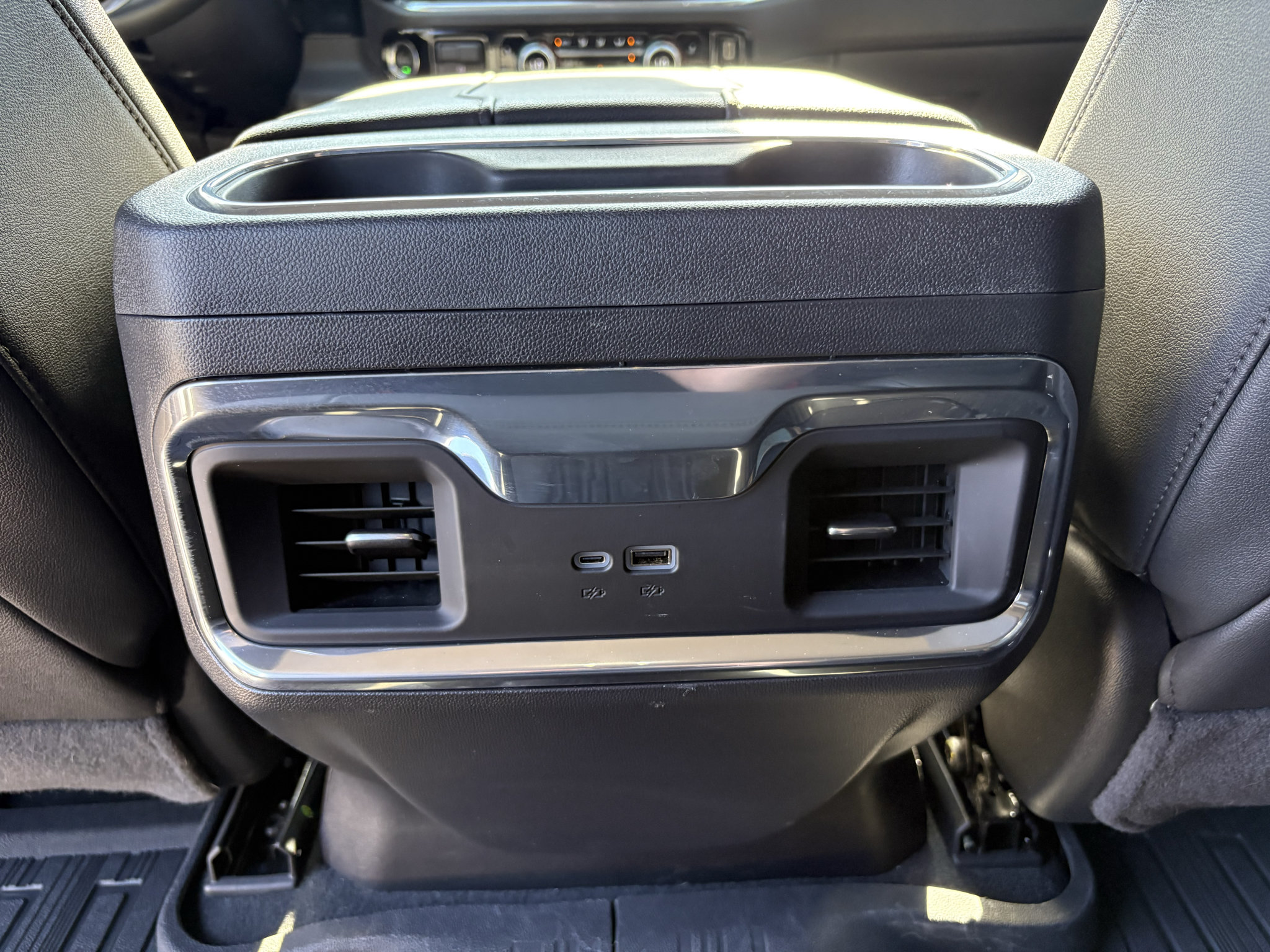 Used 2024 GMC Sierra 1500 Elevation w/ Elevation Premium Package AWD/4WD image 23