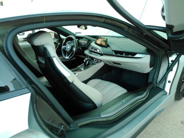 Used 2015 BMW i8 image 21