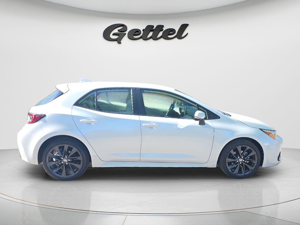 Used 2025 Toyota Corolla XSE image 3