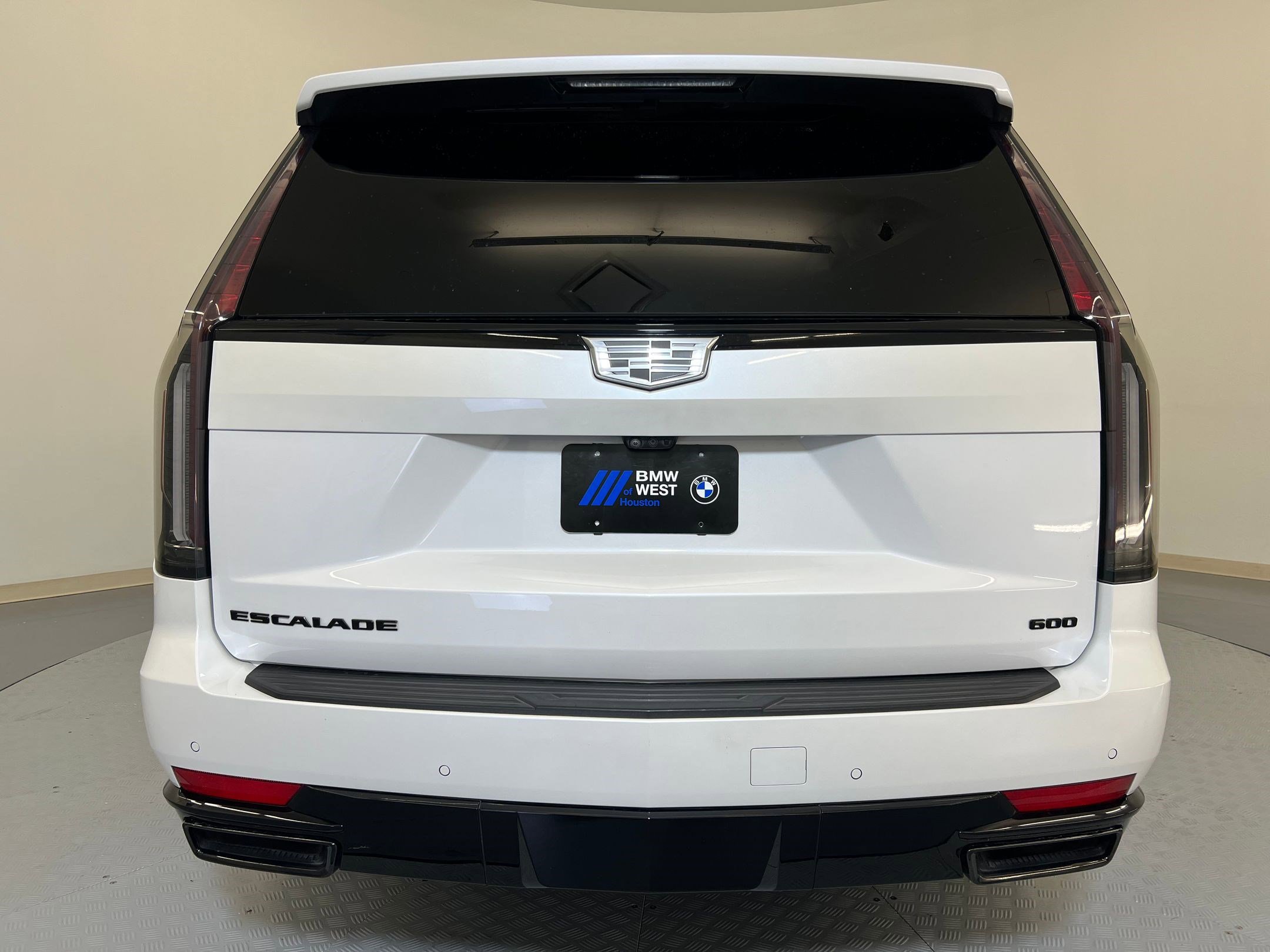 Used 2023 Cadillac Escalade Sport Platinum w/ Heavy-Duty Trailer Package image 10