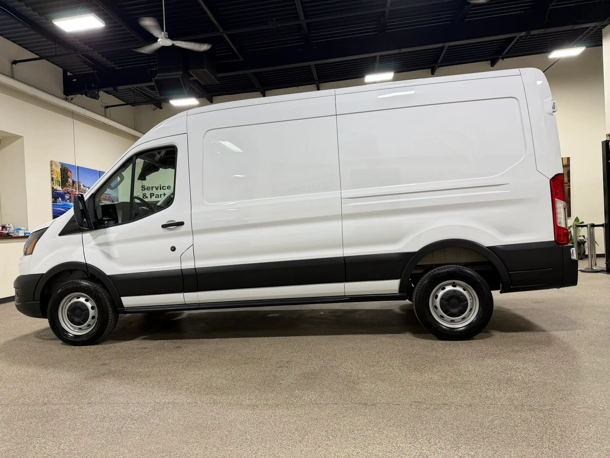 Used 2025 Ford Transit 250 148 Medium Roof RWD image 8