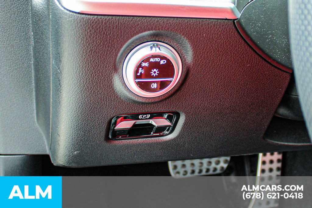 Used 2024 Mercedes-Benz CLE 300 4MATIC Coupe image 29