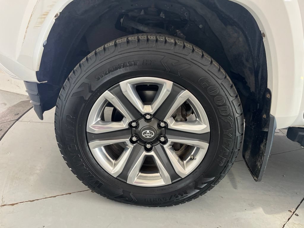Used 2018 Toyota Tacoma Limited AWD/4WD image 14