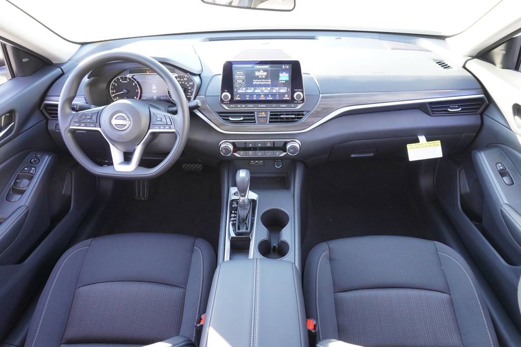 Certified 2025 Nissan Altima 2.5 SV image 11