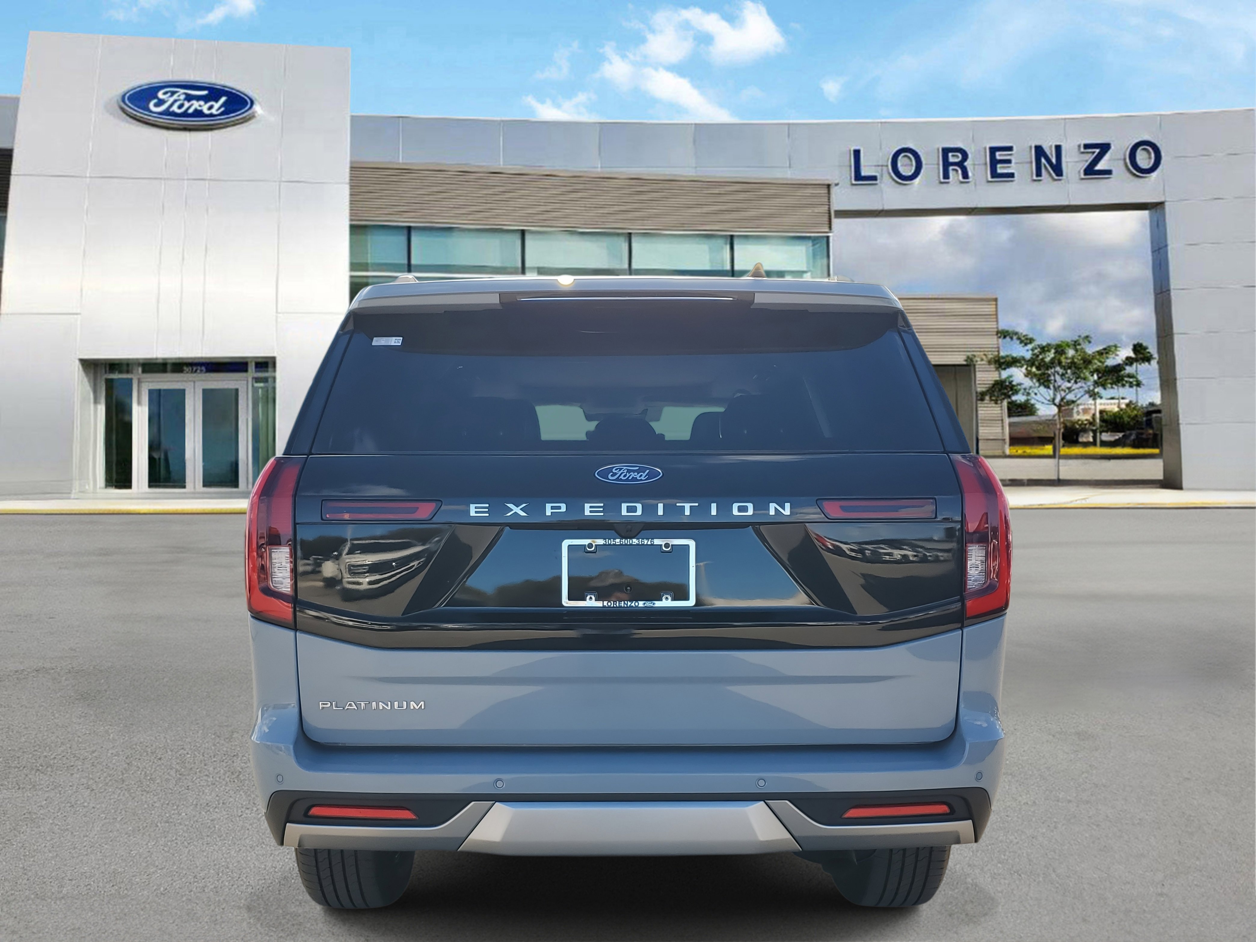New 2026 Ford Expedition Platinum image 5