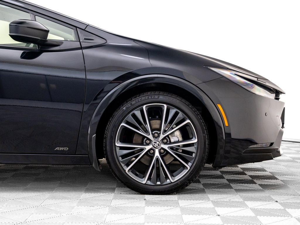 Used 2024 Toyota Prius XLE image 34