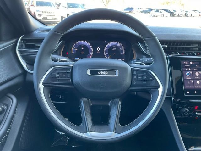 Used 2024 Jeep Grand Cherokee Altitude image 15