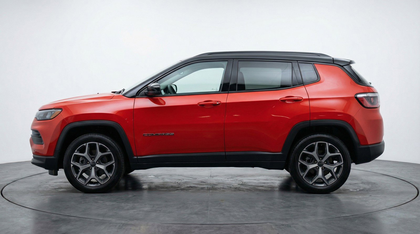 Used 2025 Jeep Compass Limited image 5