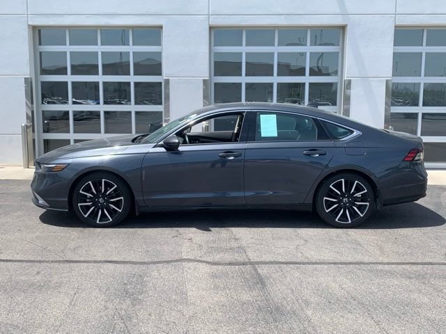 Used 2023 Honda Accord Touring image 3