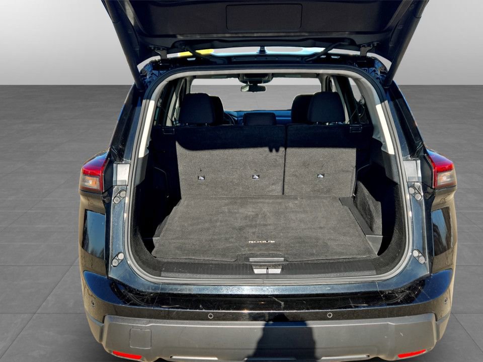 Used 2024 Nissan Rogue SV image 32