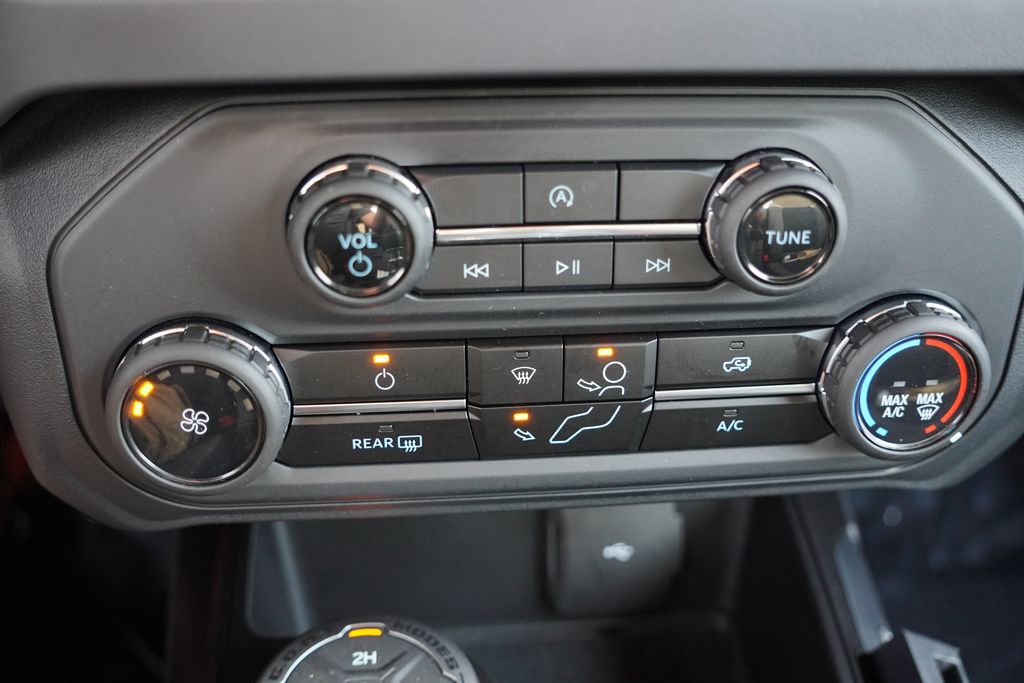 Certified 2025 Ford Bronco 2-Door w/ Sasquatch Package image 24