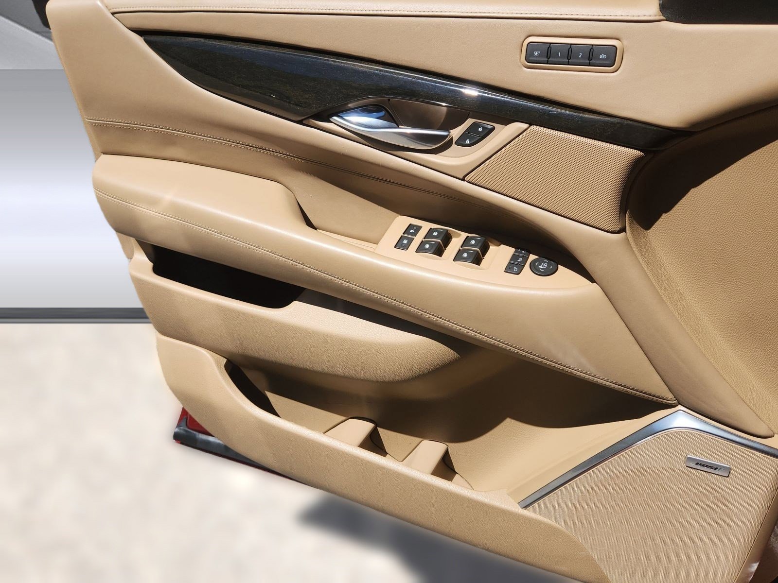 Used 2019 Cadillac Escalade Platinum AWD/4WD image 17