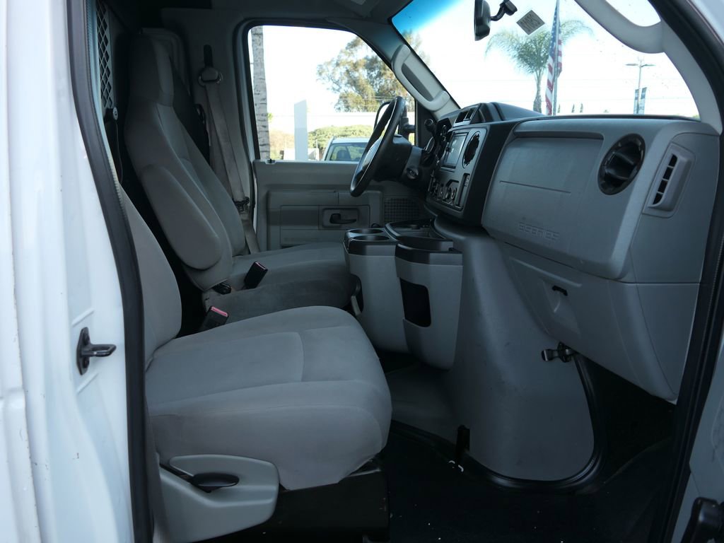 Used 2013 Ford E-150 and Econoline 150 Commercial image 25