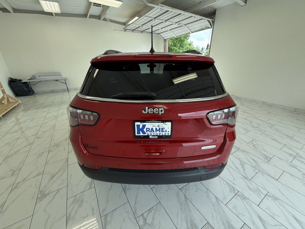 Used 2019 Jeep Compass Latitude w/ Cold Weather Group FWD image 7