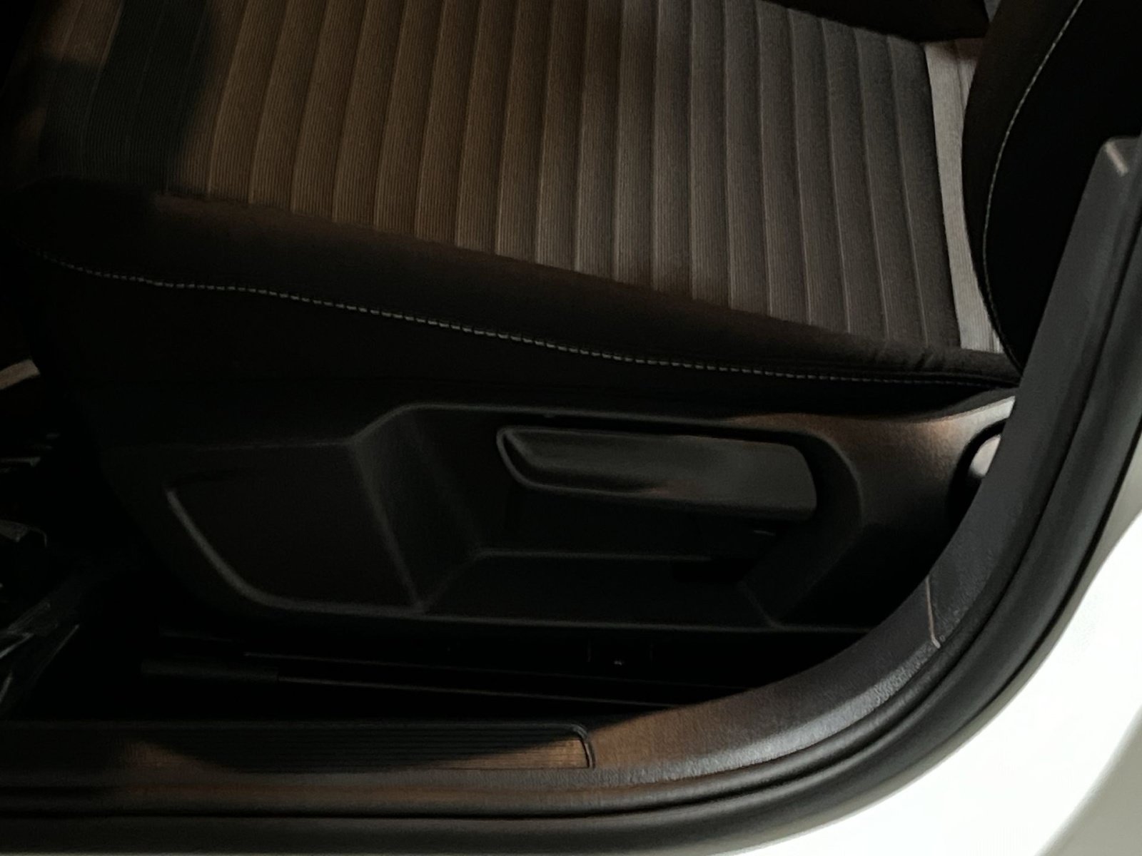 Used 2025 Volkswagen Jetta S FWD image 19