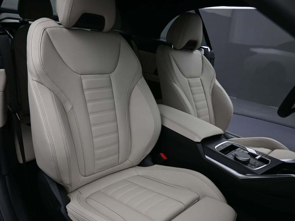 Used 2026 BMW 440i xDrive Convertible w/ Premium Package image 19