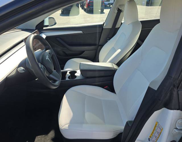 Used 2023 Tesla Model 3 Standard Range RWD image 3