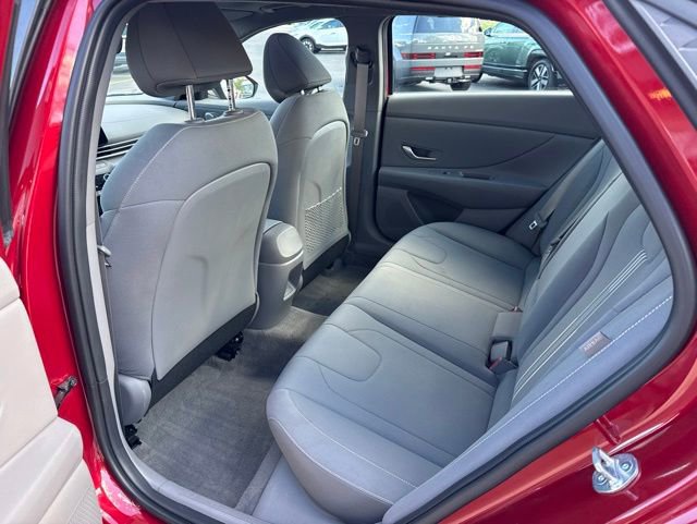 Certified 2024 Hyundai Elantra SEL w/ Convenience Package FWD image 4