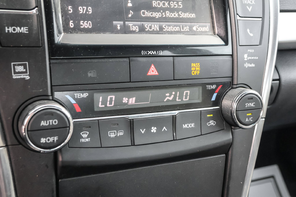 Used 2017 Toyota Camry XSE w/ Moonroof Package FWD image 24