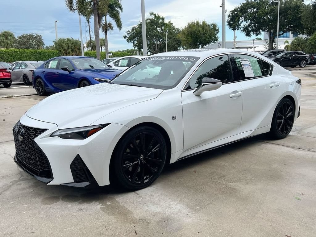 Certified 2022 Lexus IS 350 F Sport RWD image 3