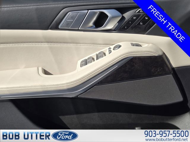 Used 2022 BMW X7 M50i image 22