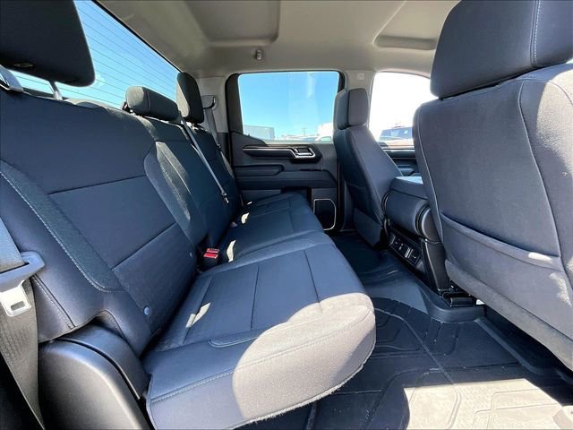 Used 2023 Chevrolet Silverado 1500 LT AWD/4WD image 16