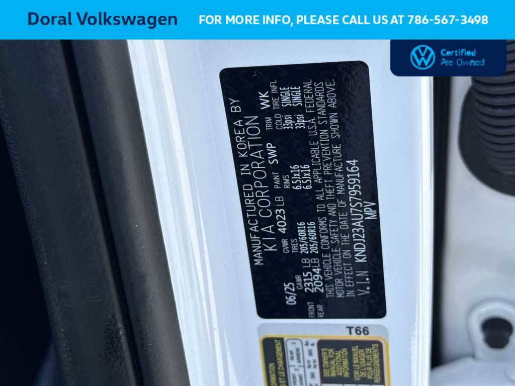 Used 2025 Kia Soul LX FWD image 29