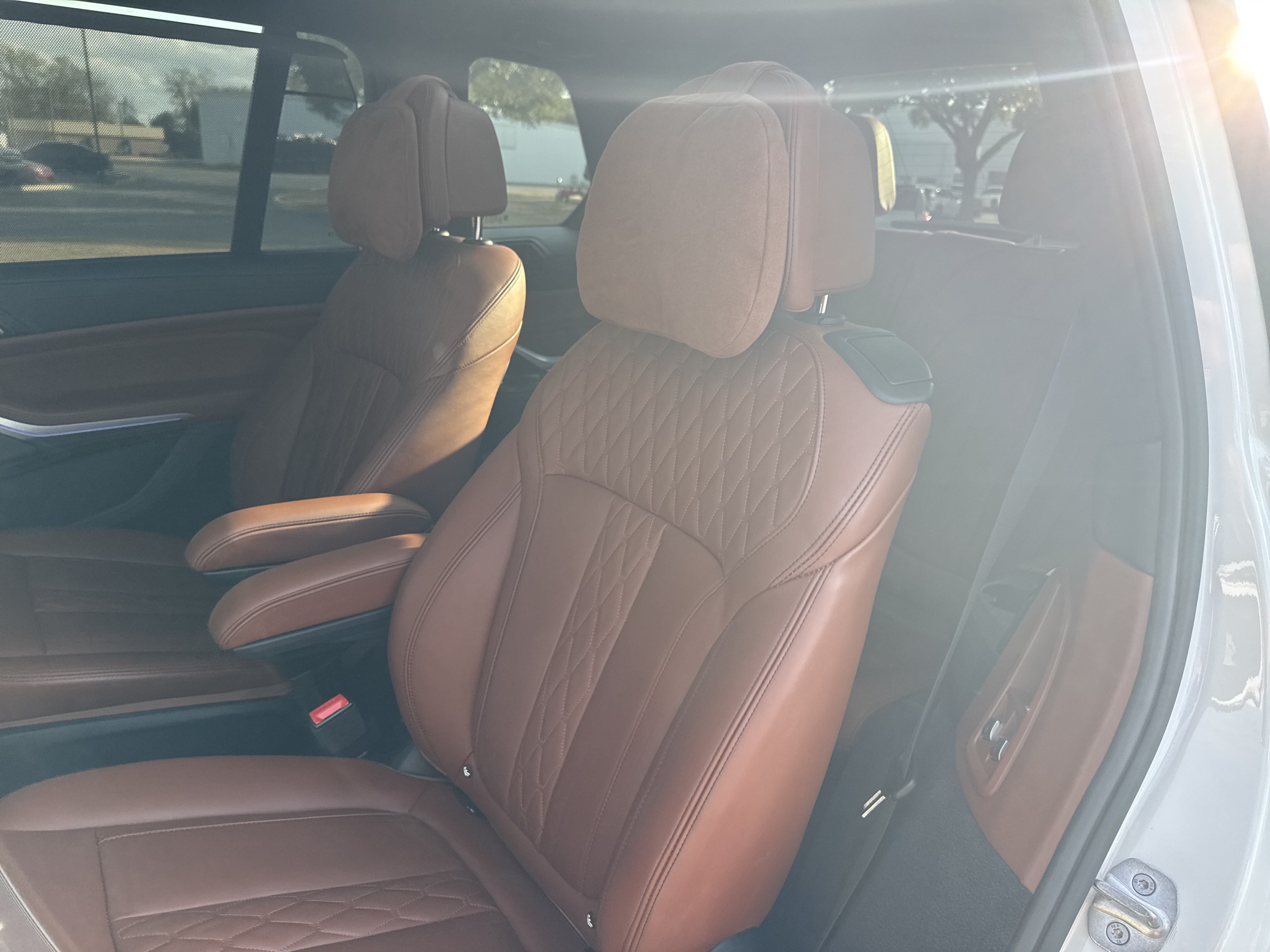 Used 2022 BMW ALPINA XB7 AWD/4WD image 25