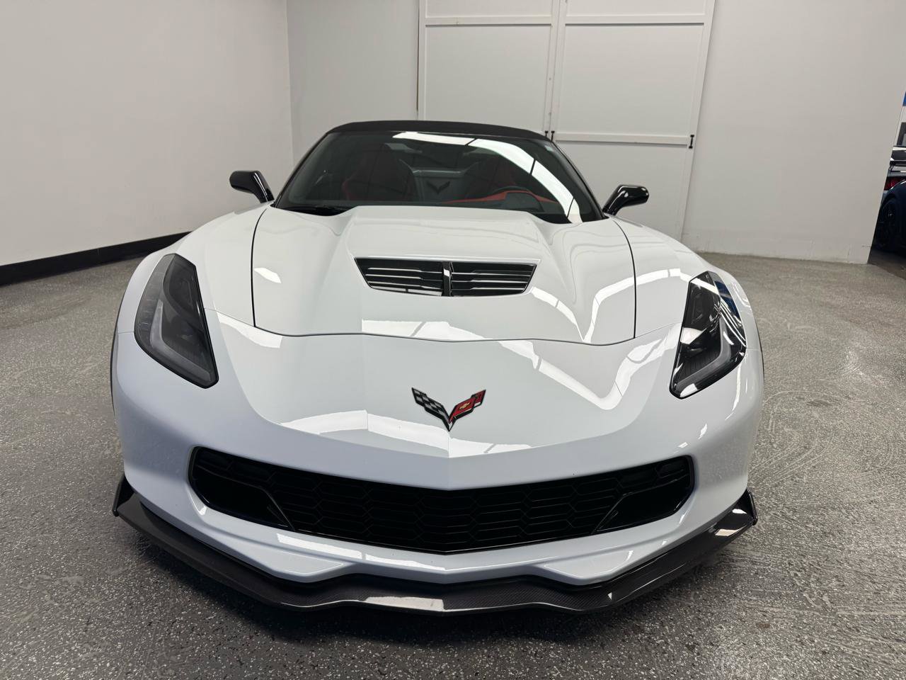 Used 2015 Chevrolet Corvette Z06 w/ 3LZ Preferred Equipment Group image 23