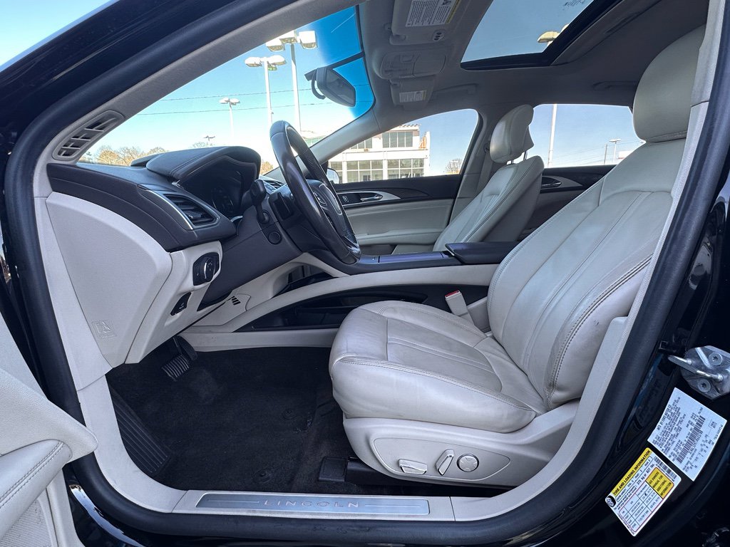 Used 2018 Lincoln MKZ Select w/ Select Plus Package image 19