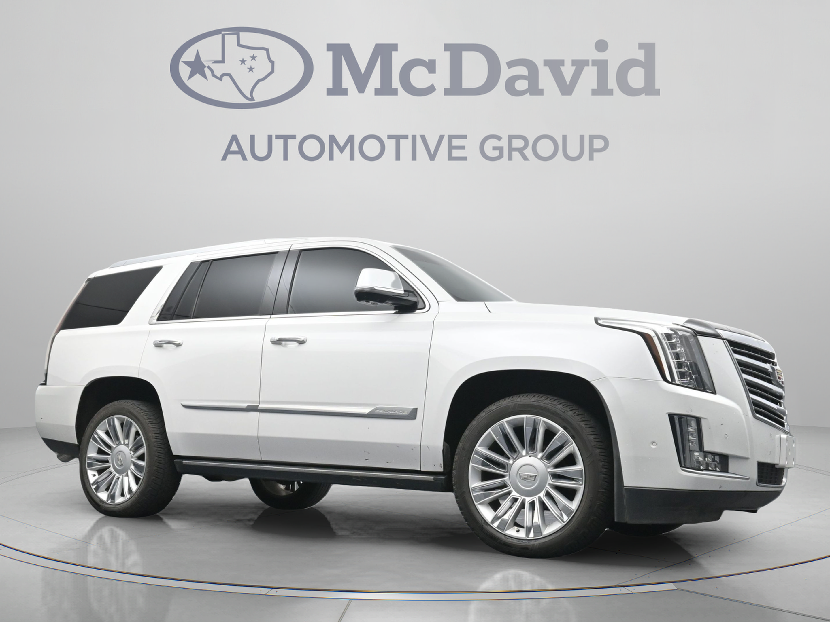 Used 2019 Cadillac Escalade Platinum AWD/4WD image 26