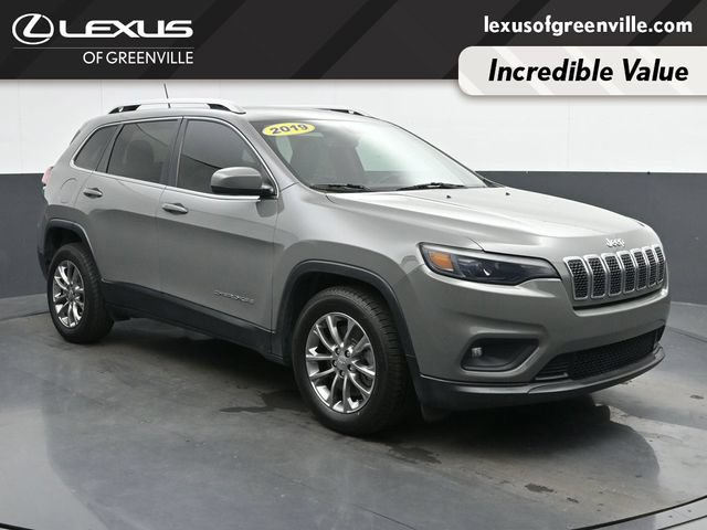 Used 2019 Jeep Cherokee Latitude Plus w/ Comfort/Convenience Group FWD image 1
