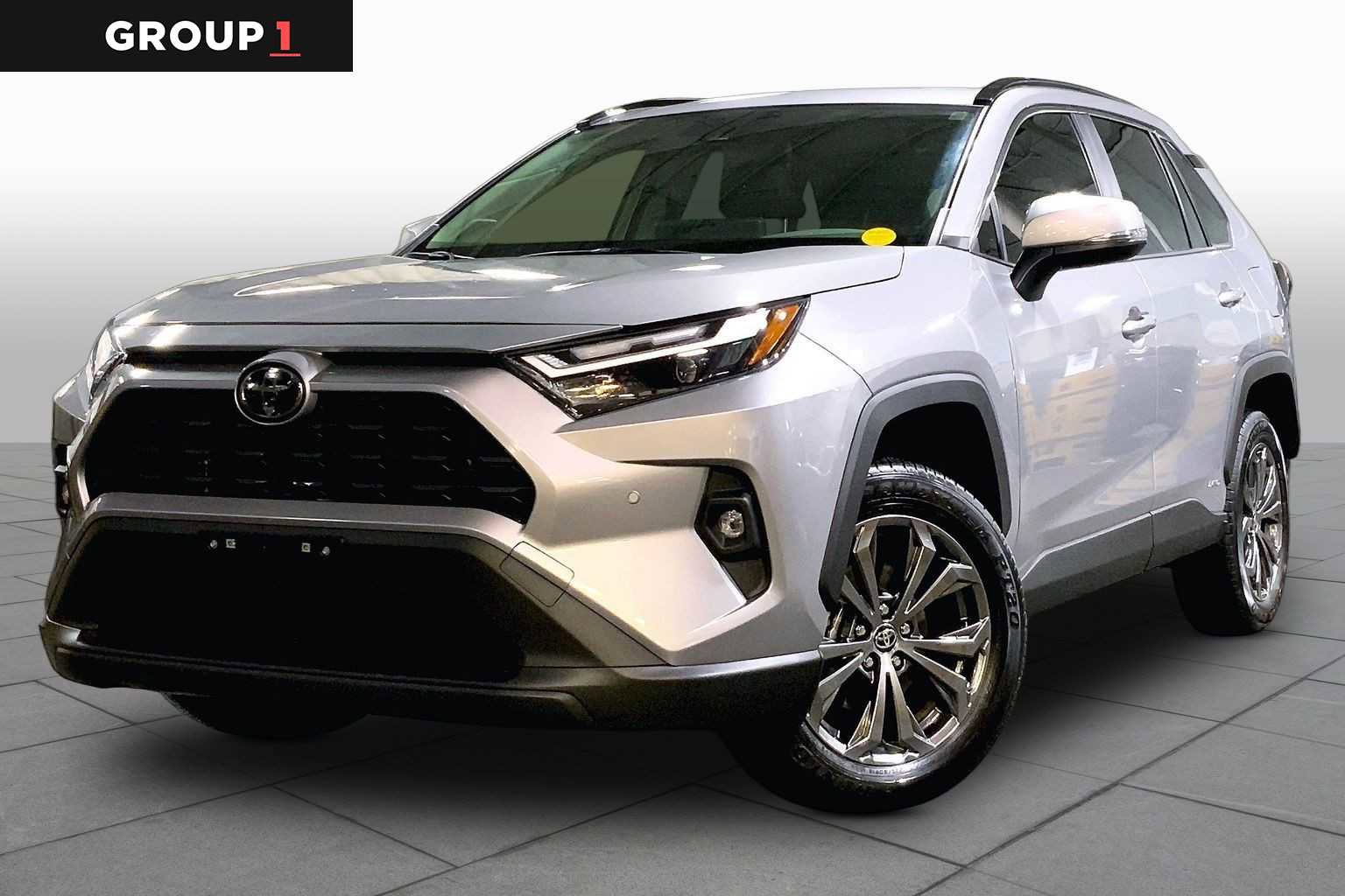 Used 2025 Toyota RAV4 XLE Premium w/ Weather Package AWD/4WD image 1