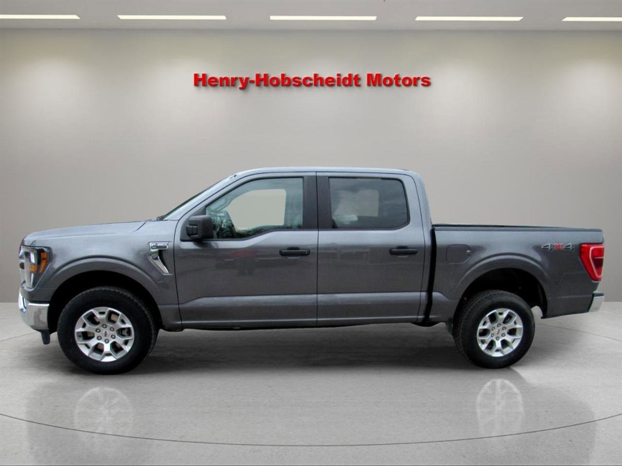 Used 2023 Ford F150 XLT AWD/4WD image 10