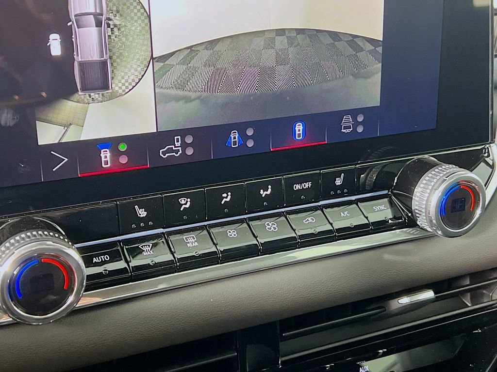 New 2026 GMC Canyon Elevation w/ Convenience Package image 13