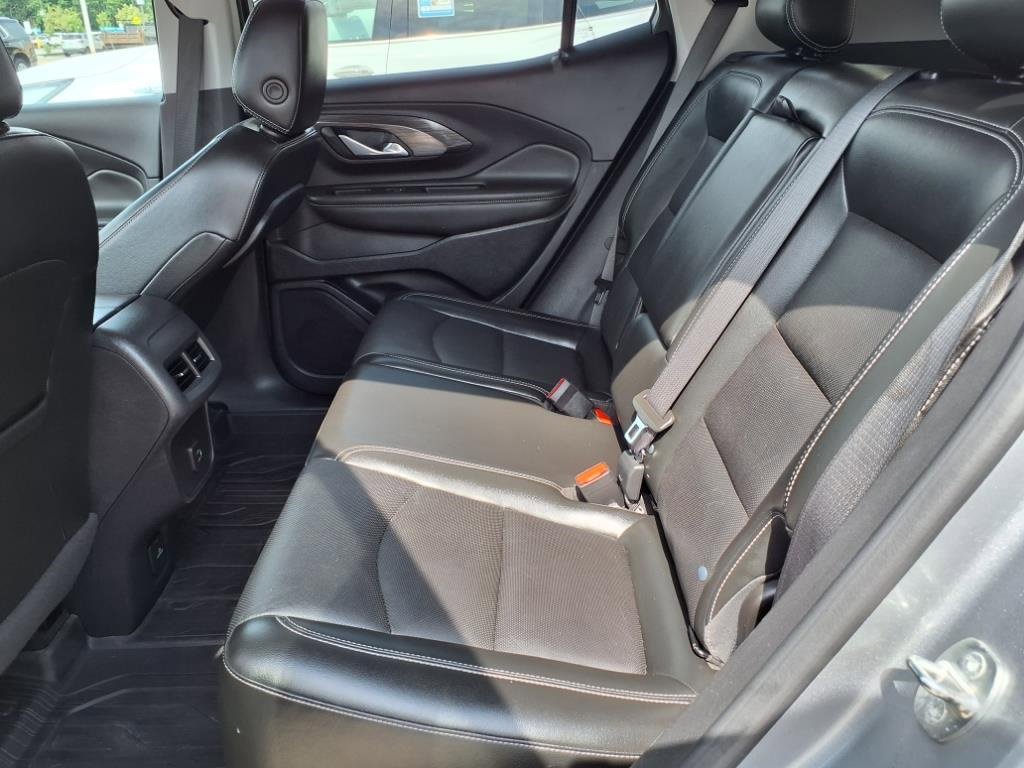 Used 2023 GMC Terrain SLT w/ Elevation Edition image 14
